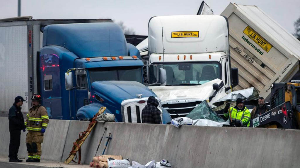 Six dead in mass crash in Texas